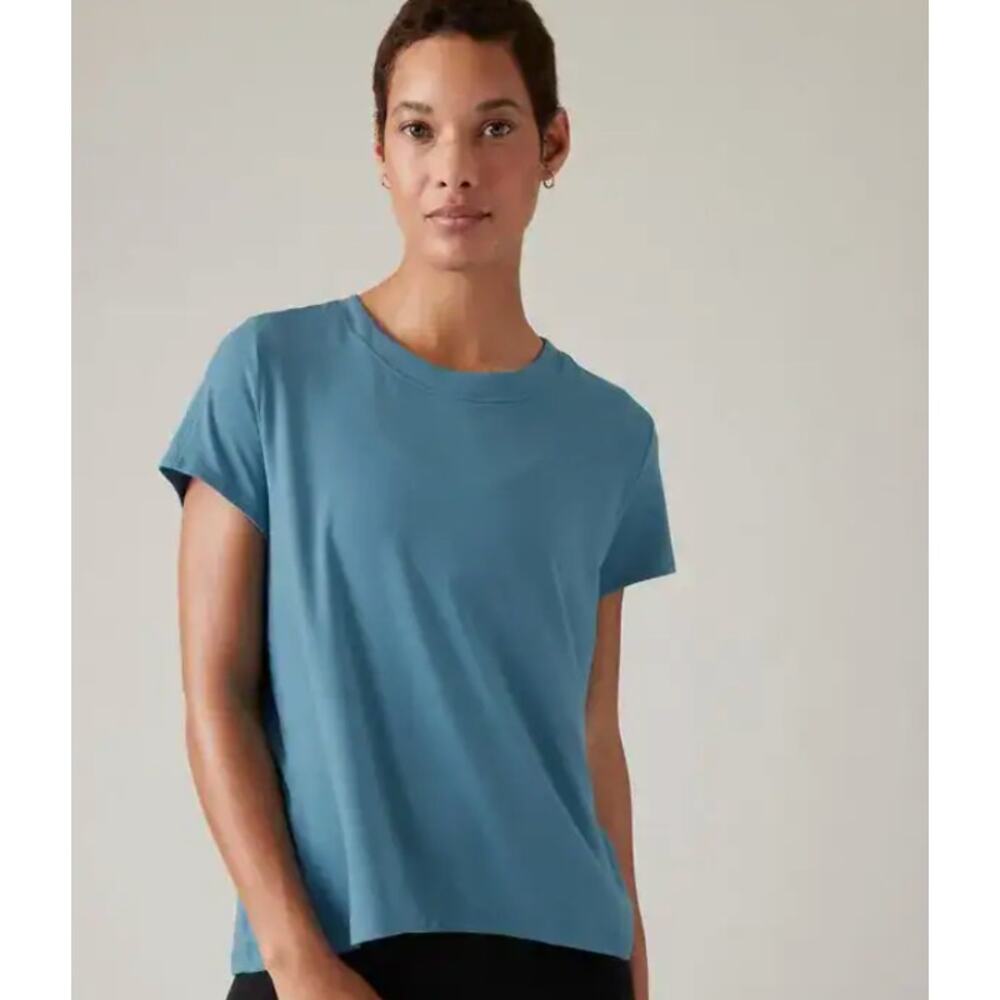 Athleta Ribbed Tee Shirt in Skylark Blue Size XL